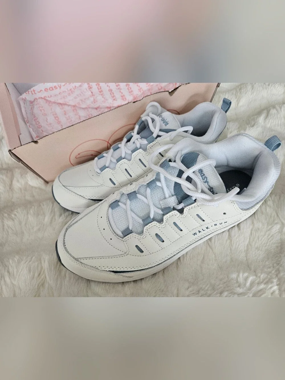 New In Box Easy Spirit Romy Leather Walking Shoes White Size US 10